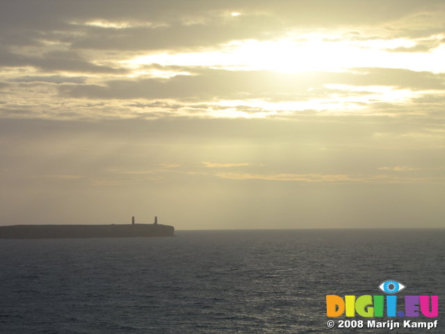 SX00131 Sunrise over towers on Brownstown head